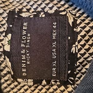 Mens short sleeve shirt